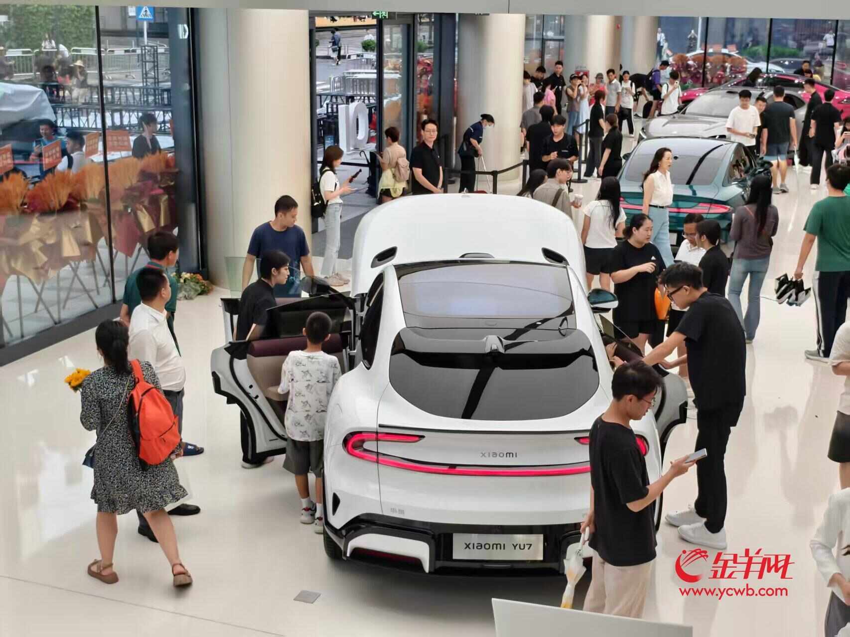 ！广东国庆购车、租车市场热度爆表澳门新葡京网站预订量翻倍一车难求(图1)