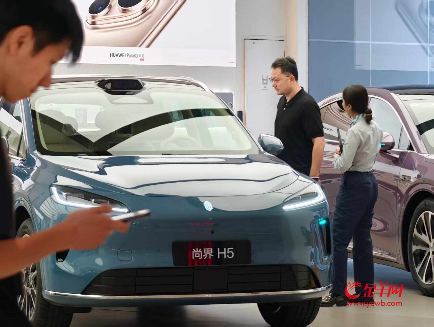 ！广东国庆购车、租车市场热度爆表澳门新葡京网站预订量翻倍一车难求(图2)